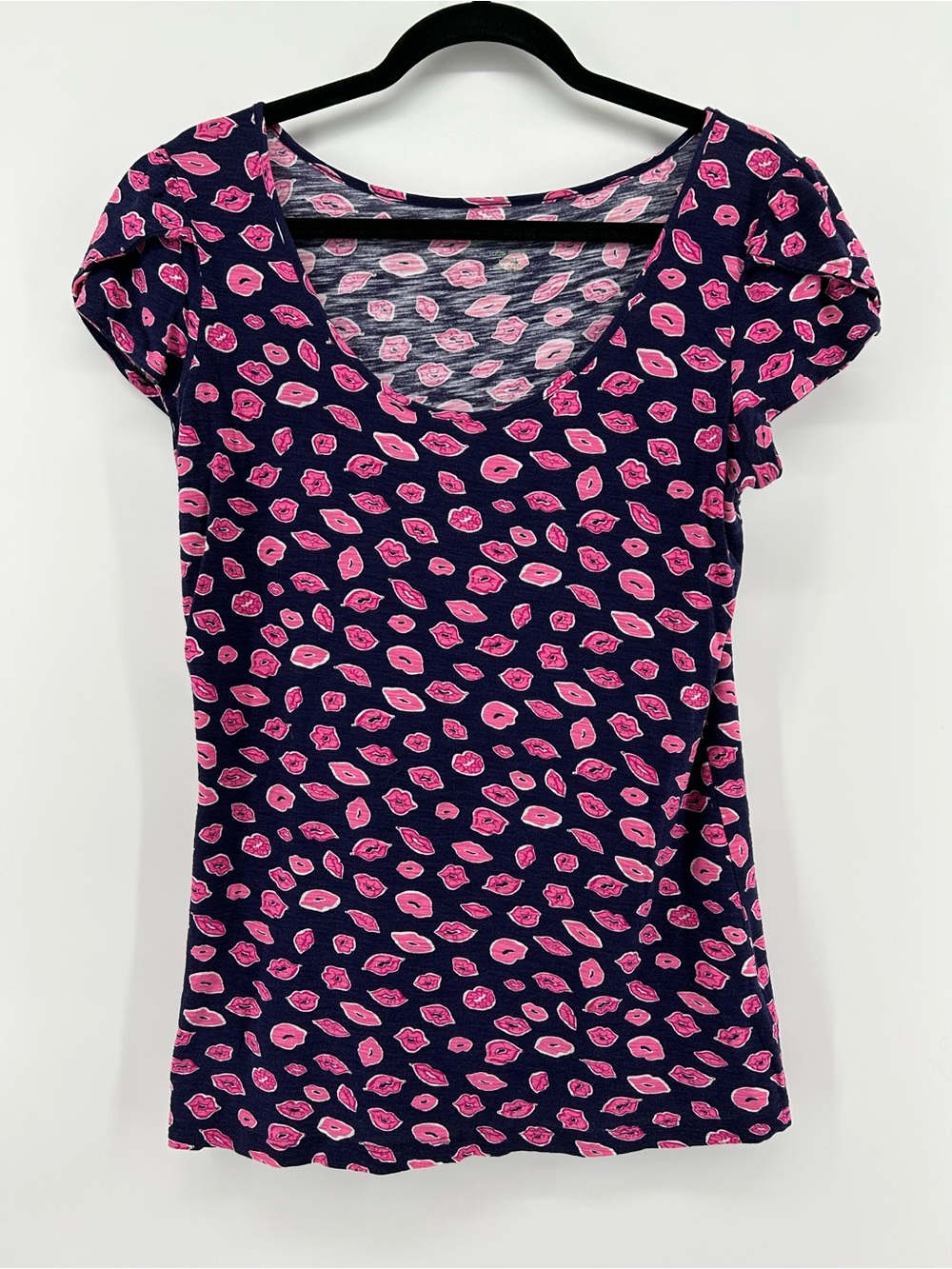 Lilly Pulitzer Sarah shirt in Bocce Kisses Lips print